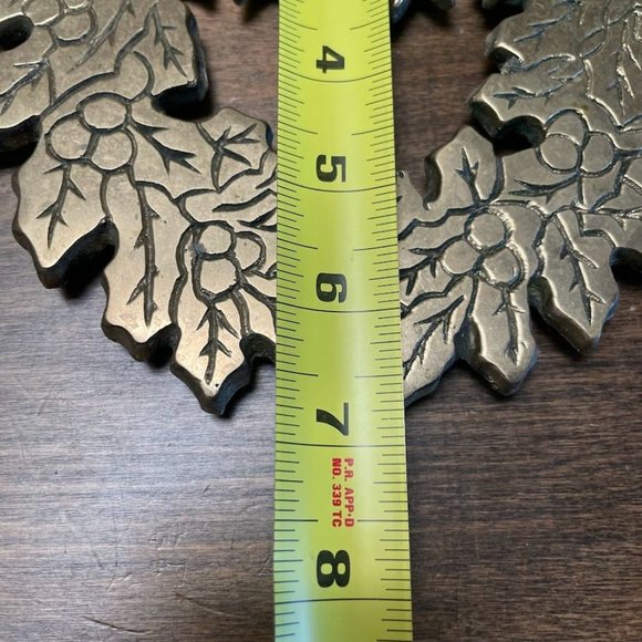 Vintage Christmas Wreath Trivet in Gold Brass-by Knobler-Taiwan - Picture 7 of 9